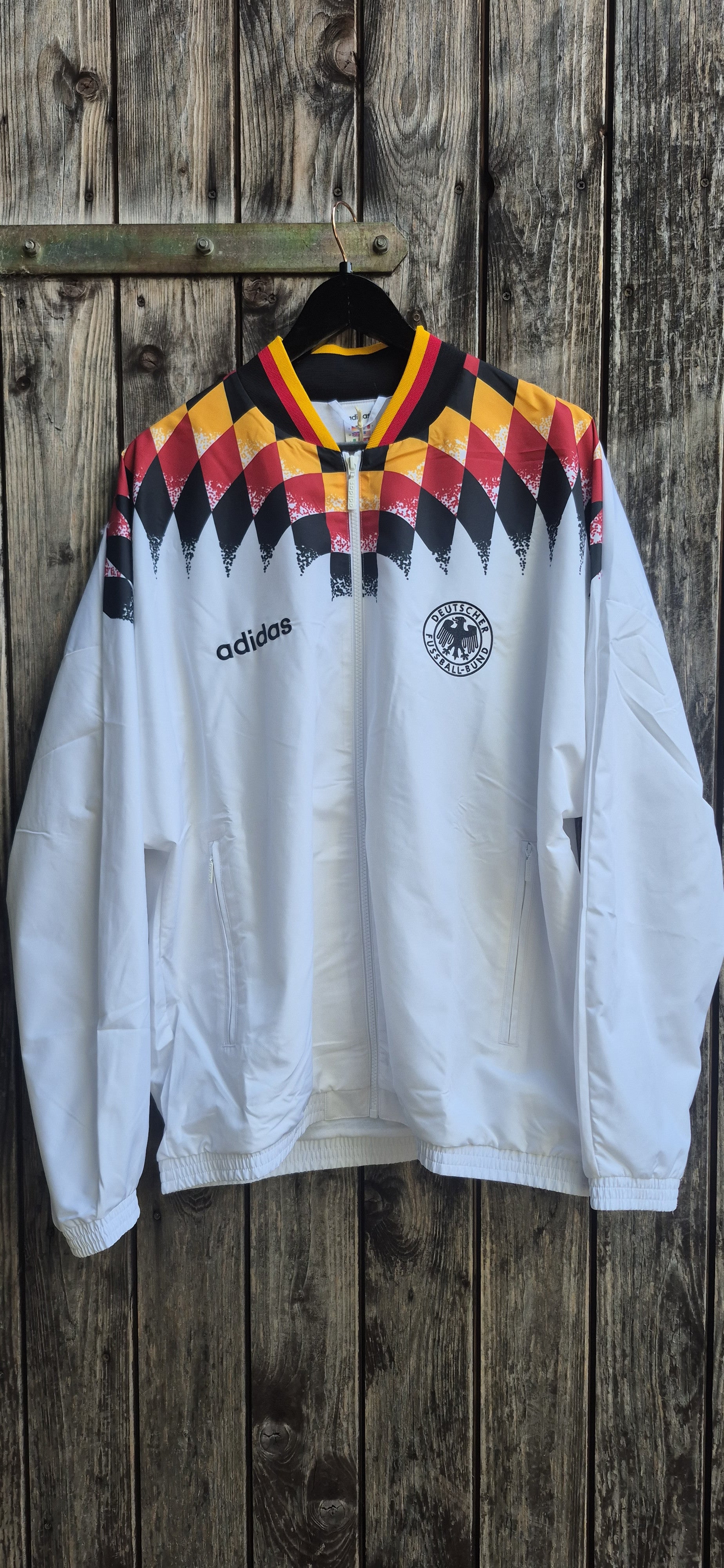 Adidas Originals Tracktop DFB 2026 – Ansicht 1