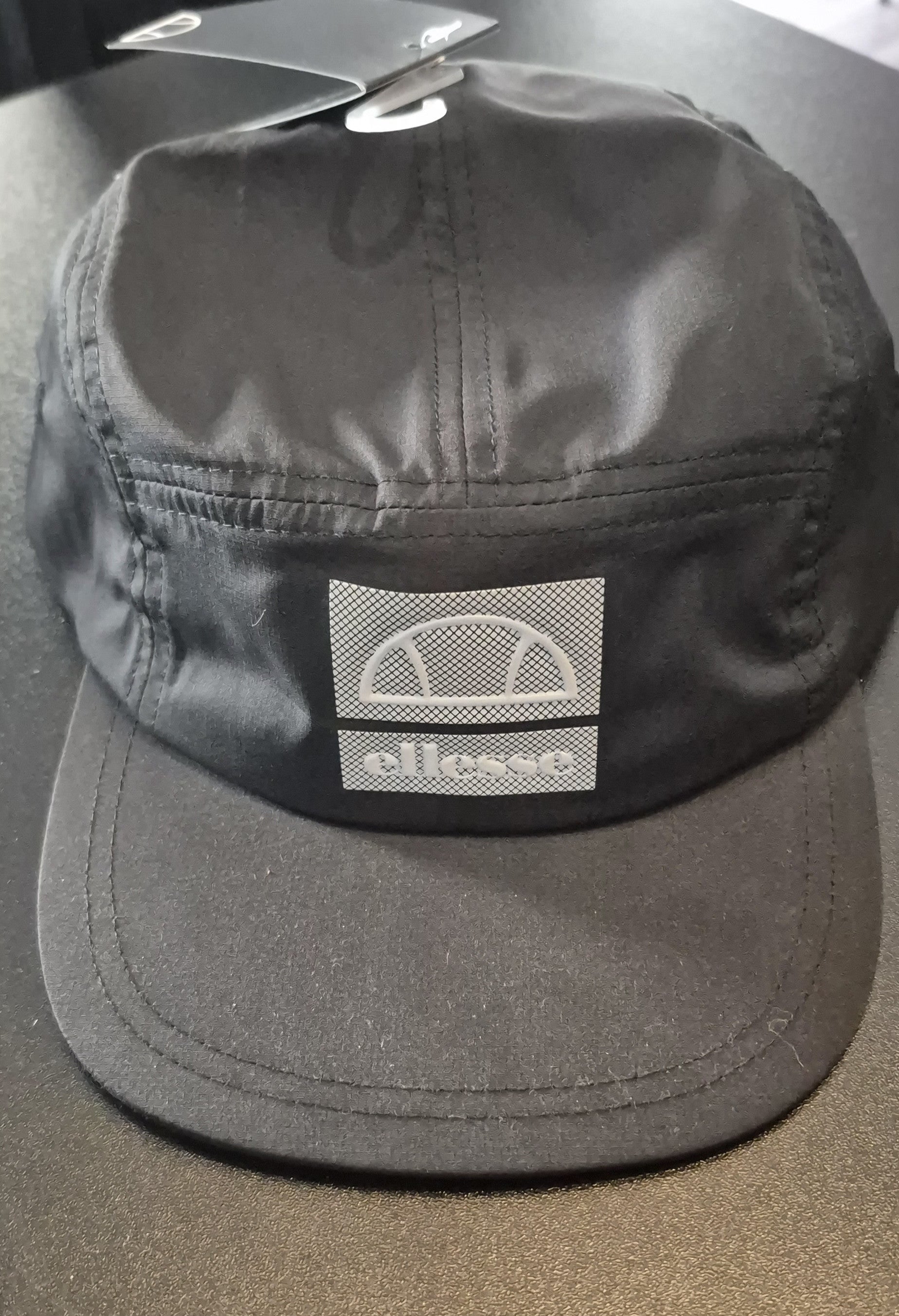 Ellesse Vintage Mütze Schwarz – Größe Verstellbar