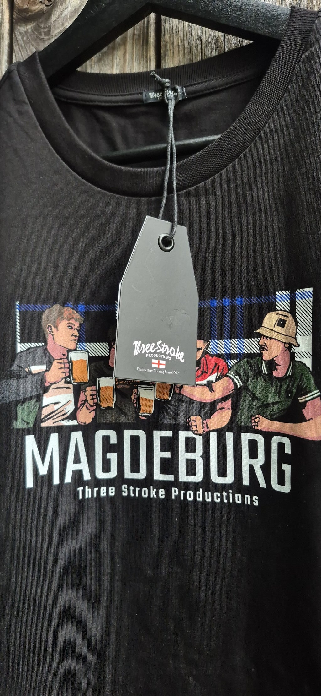 Three Stroke × 90s Vintage Archive Magdeburg T-Shirt Schwarz – Bild 2